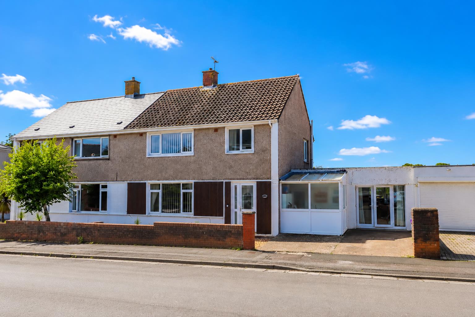 Salisbury Road, Barry